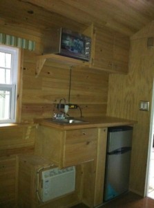 tiny-house-kitchen-373x500